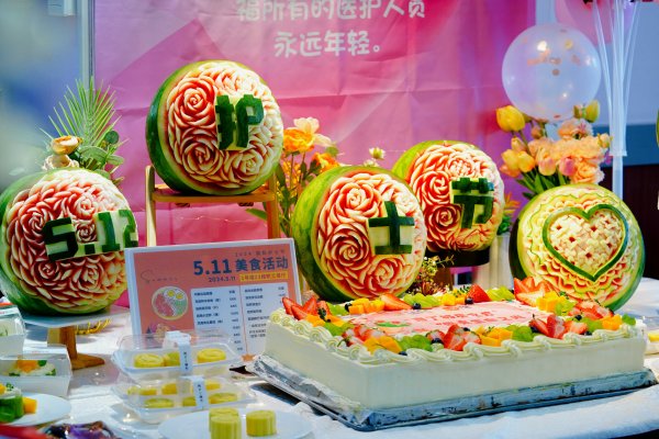 活动回首丨唱起天使赞歌，，，，，，，，为护士天使守候，，，，，，，，向大爱致敬